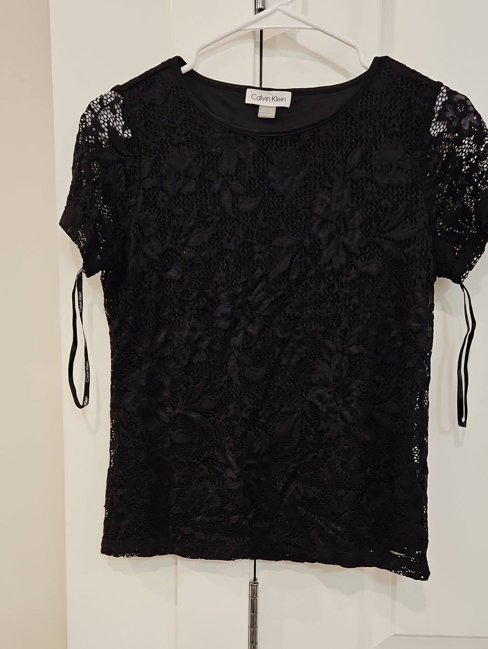 Calvin Klein Black Floral Lace Short Sleeve Blouse